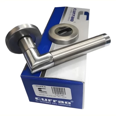 Imagen del producto: Media Manija Picaporte Tropea Giratoria Currao C/ Ros Y Bocalla Der.