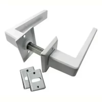 Foto principal de Manija Picaporte Biselada Rialpa Blanca Doble Balancin Con Roseta